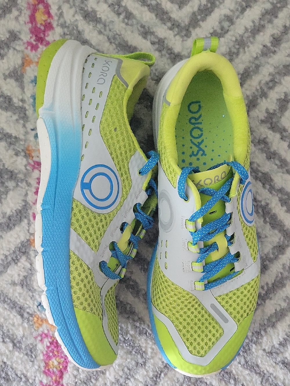 BRAND NEW SKORO Lime Green & Blue Athletic Sneakers